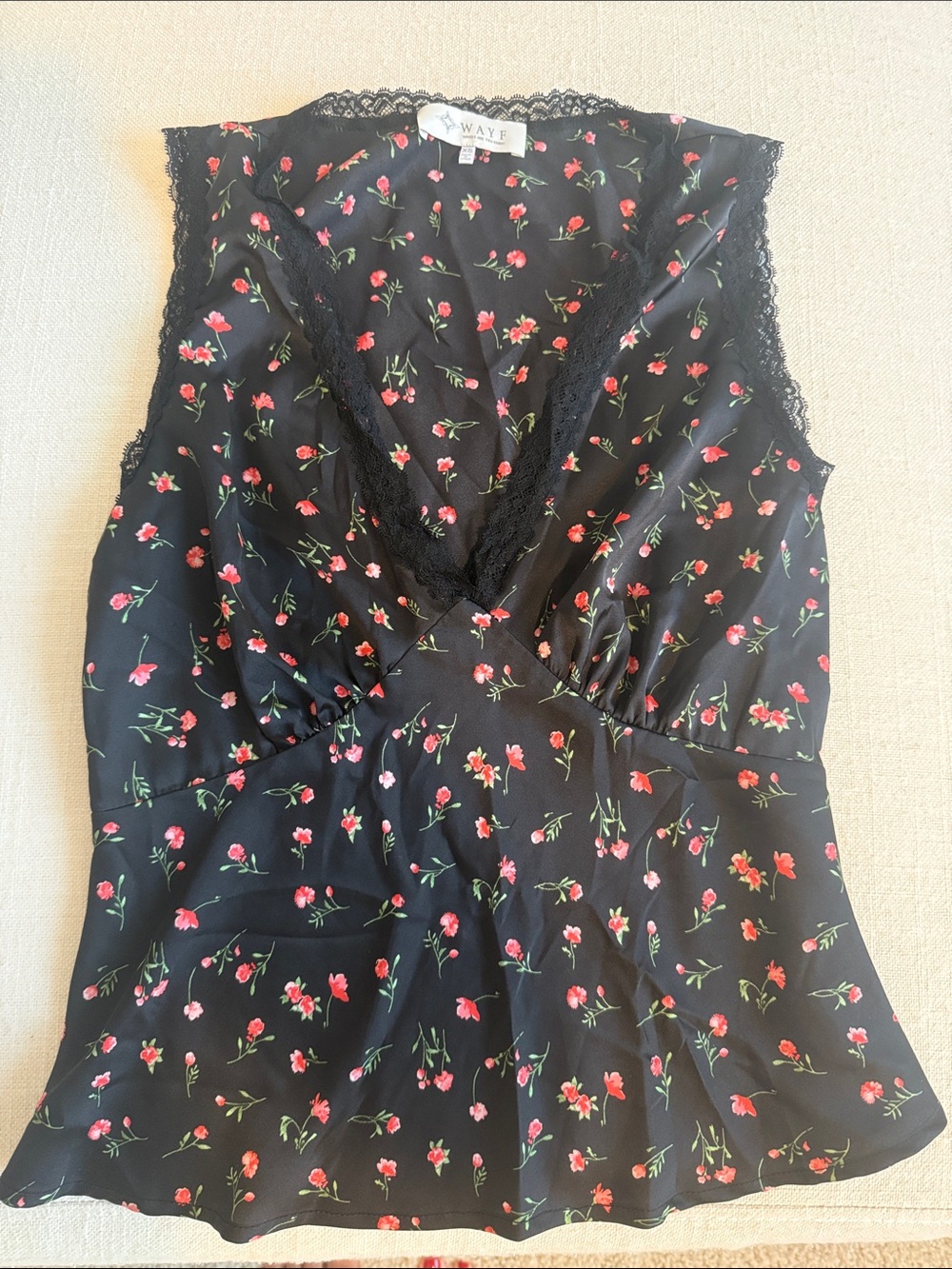 Wayf Black Floral Lace-Trim V-Neck Camisole